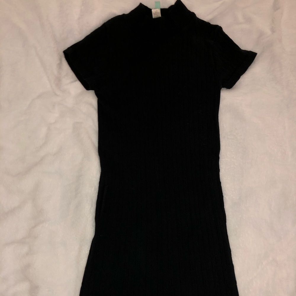 cable knit short sleeve mock neck tunic sweater
